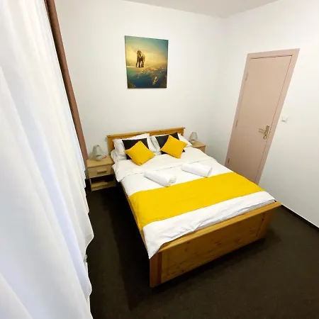 Πανσιόν Park House Κλουζ-Ναπόκα