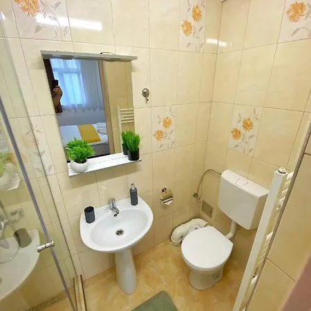 Park House 3*